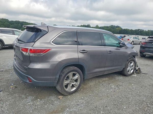 2016 TOYOTA HIGHLANDER