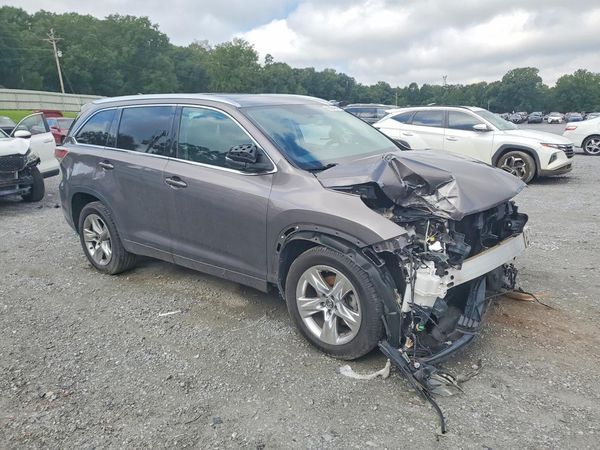 2016 TOYOTA HIGHLANDER