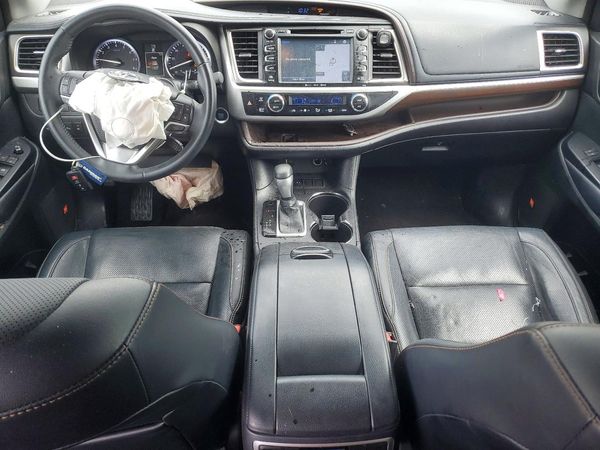 2016 TOYOTA HIGHLANDER