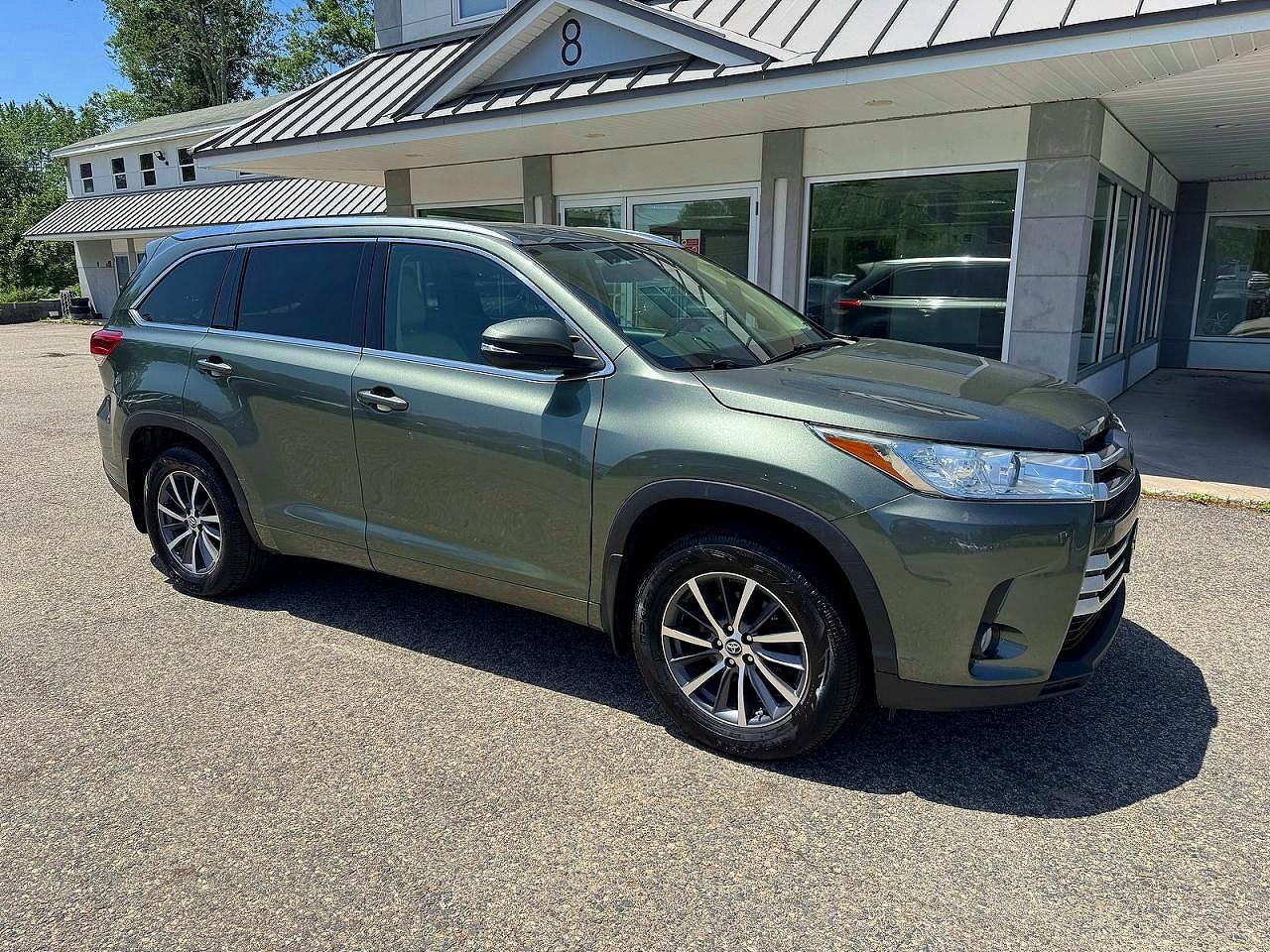 2017 TOYOTA HIGHLANDER SE/XLE