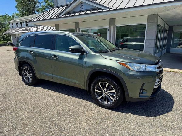 2017 TOYOTA HIGHLANDER