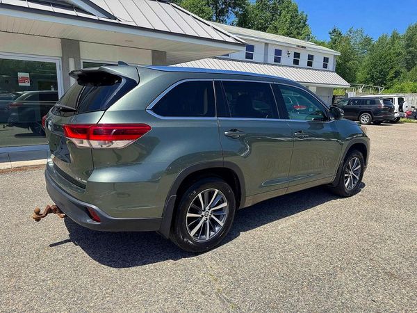 2017 TOYOTA HIGHLANDER SE/XLE