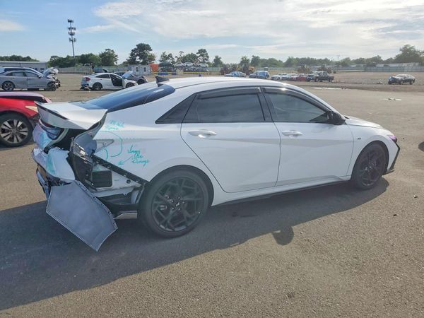 2025 HYUNDAI ELANTRA