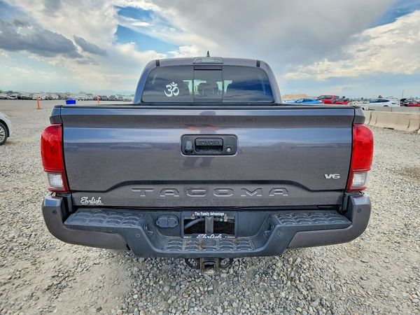 2018 TOYOTA TACOMA