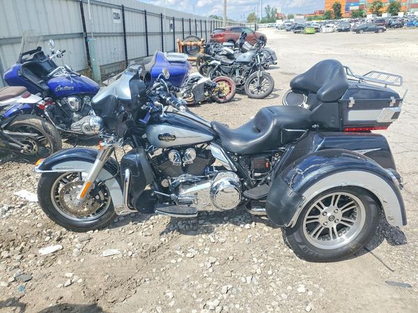 2013 HARLEY-DAVIDSON FLHTCUTG