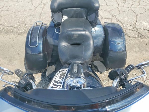 2013 HARLEY-DAVIDSON FLHTCUTG