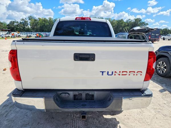 2015 TOYOTA TUNDRA SR5 Grade