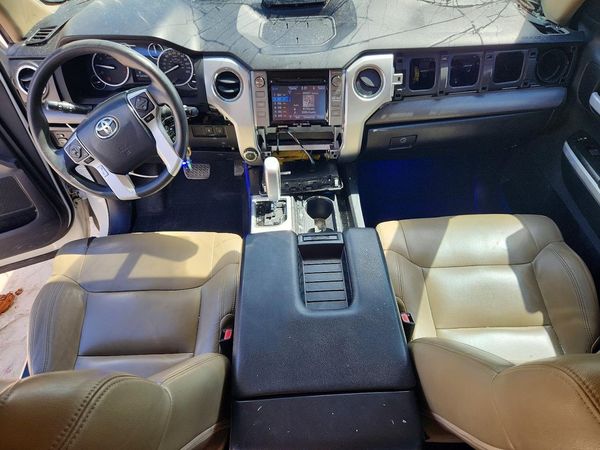 2015 TOYOTA TUNDRA SR5 Grade