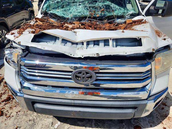 2015 TOYOTA TUNDRA SR5 Grade