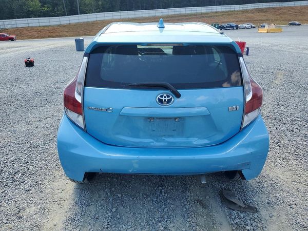 2015 TOYOTA PRIUS C ON