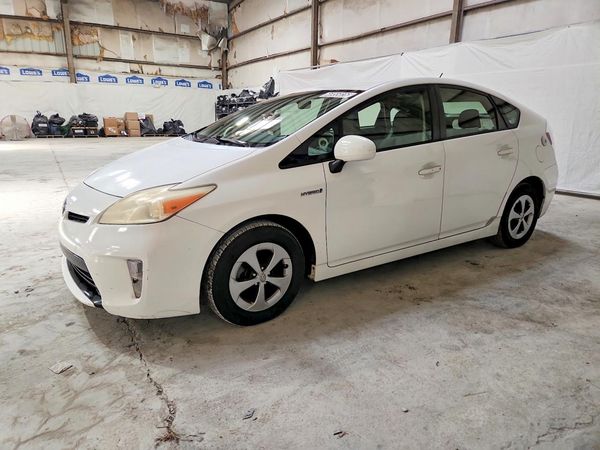 2012 TOYOTA PRIUS — Front 3/4