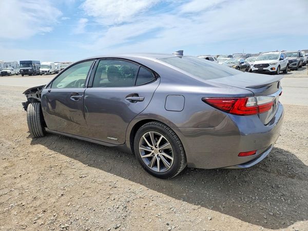 2016 LEXUS ES 300h