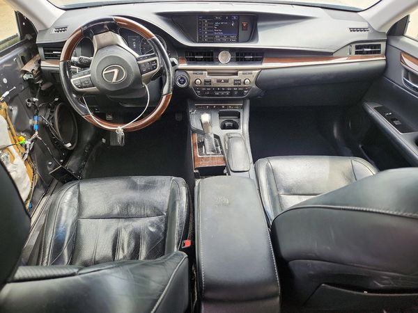 2016 LEXUS ES 300h