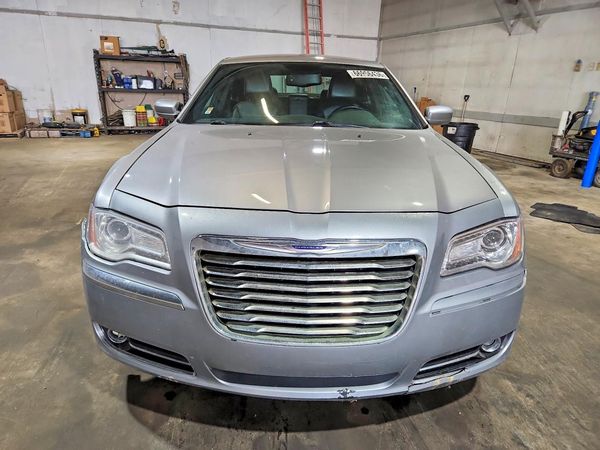 2014 CHRYSLER 300