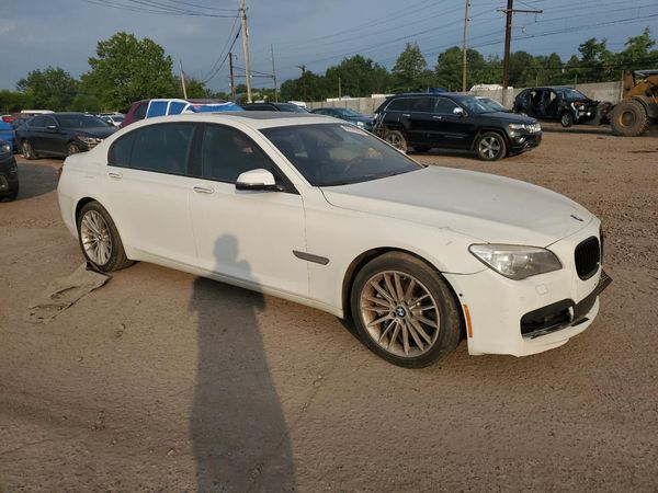 2013 BMW 750