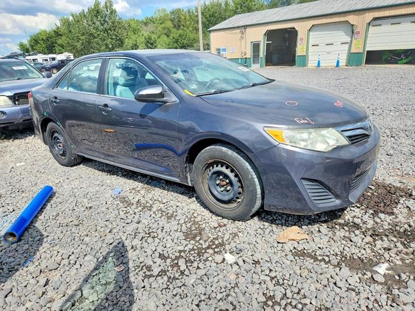 2013 TOYOTA CAMRY