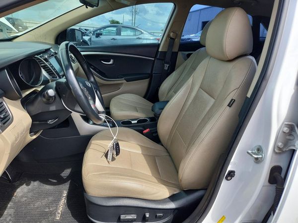 2016 HYUNDAI ELANTRA — DENT