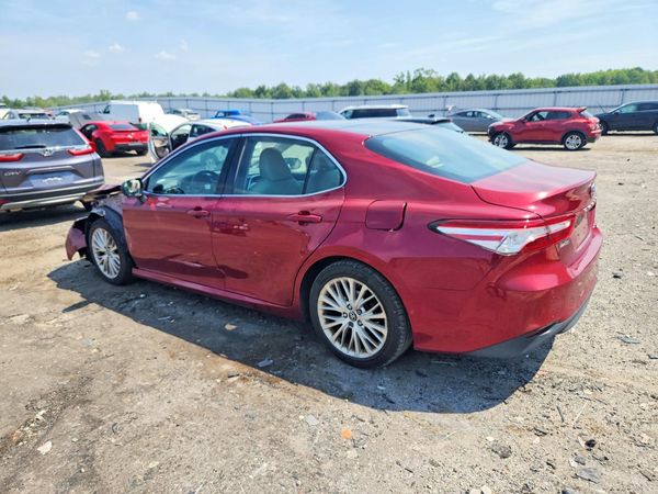 2018 TOYOTA CAMRY