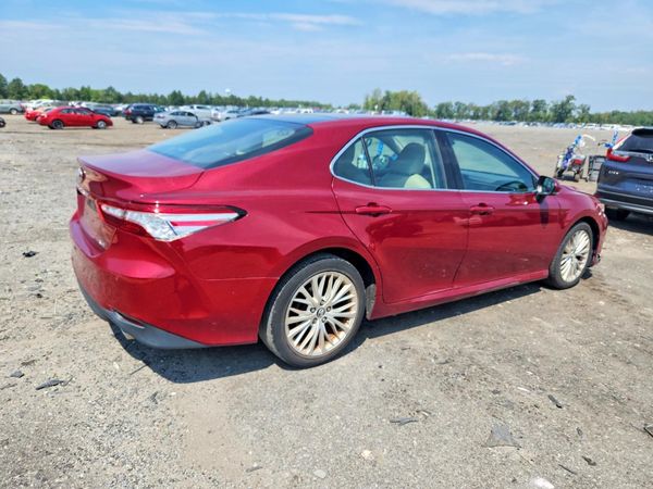 2018 TOYOTA CAMRY