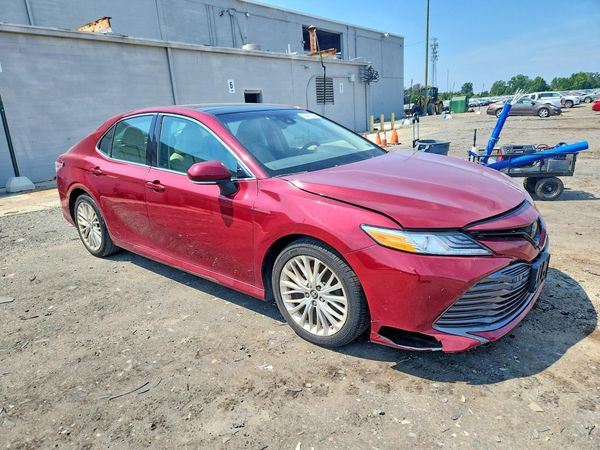 2018 TOYOTA CAMRY