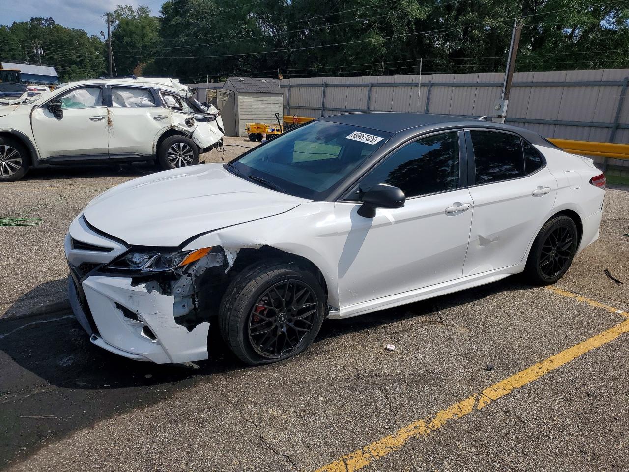 2020 TOYOTA CAMRY SE