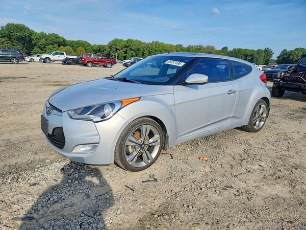 2017 HYUNDAI VELOSTER — Front 3/4