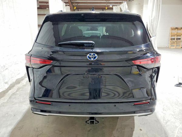 2022 TOYOTA SIENNA