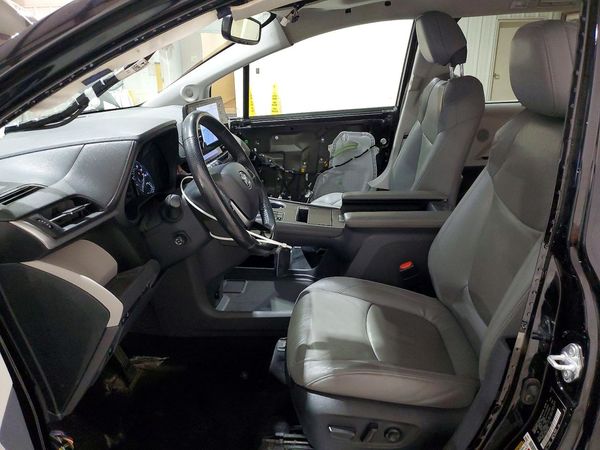 2022 TOYOTA SIENNA