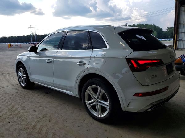 2021 AUDI Q5 E quattro Premium Plus