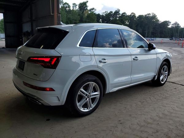 2021 AUDI Q5 E quattro Premium Plus