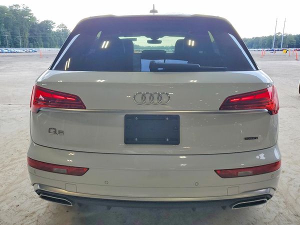 2021 AUDI Q5 E quattro Premium Plus