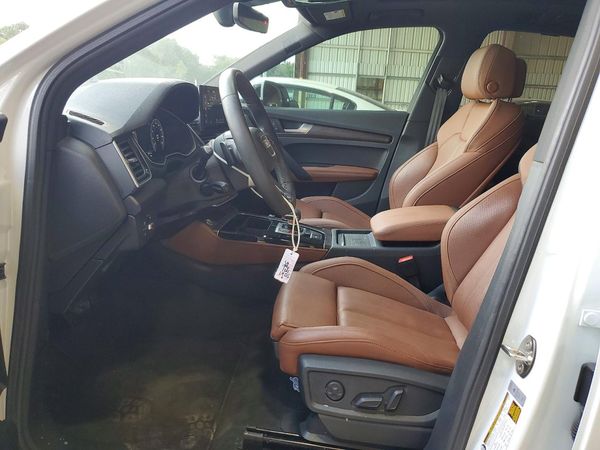 2021 AUDI Q5 E quattro Premium Plus