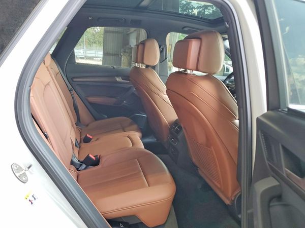 2021 AUDI Q5 E quattro Premium Plus
