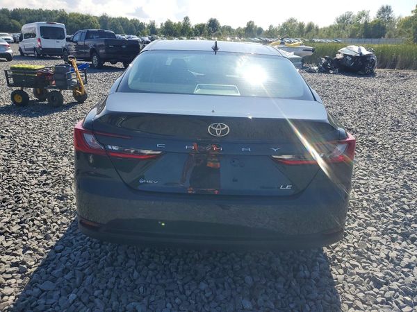 2025 TOYOTA CAMRY