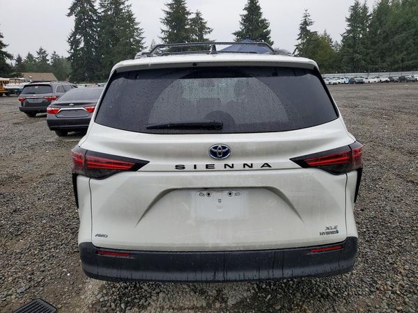 2022 TOYOTA SIENNA