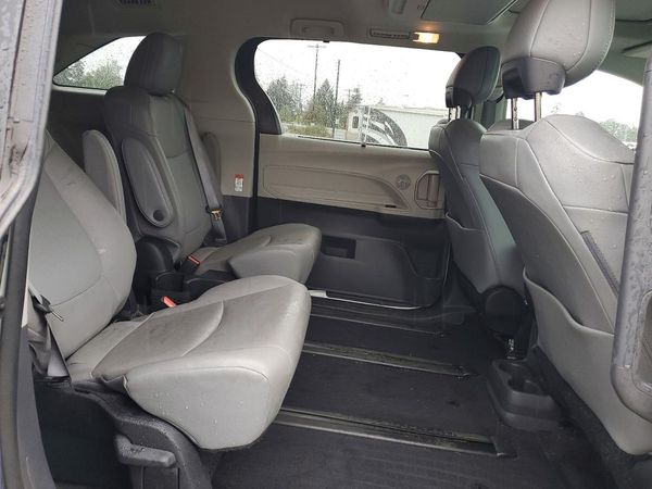 2022 TOYOTA SIENNA