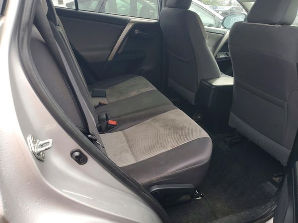 2015 TOYOTA RAV4 XLE (M Grade)