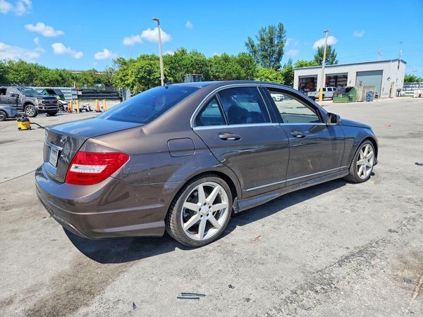 2013 MERCEDES-BENZ C C250