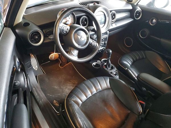 2012 MINI COOPER
