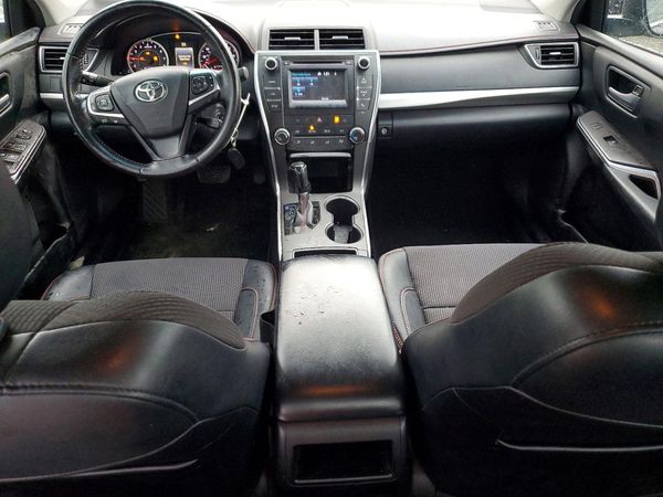 2016 TOYOTA CAMRY