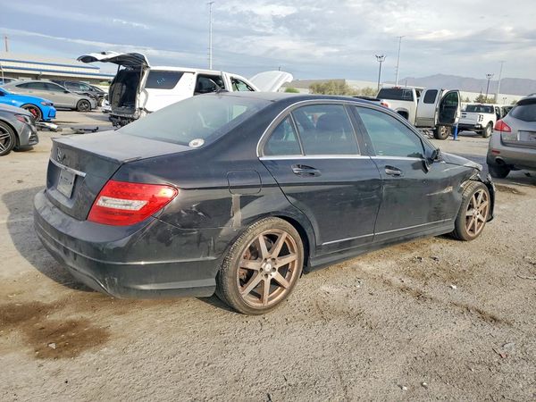 2014 MERCEDES-BENZ C