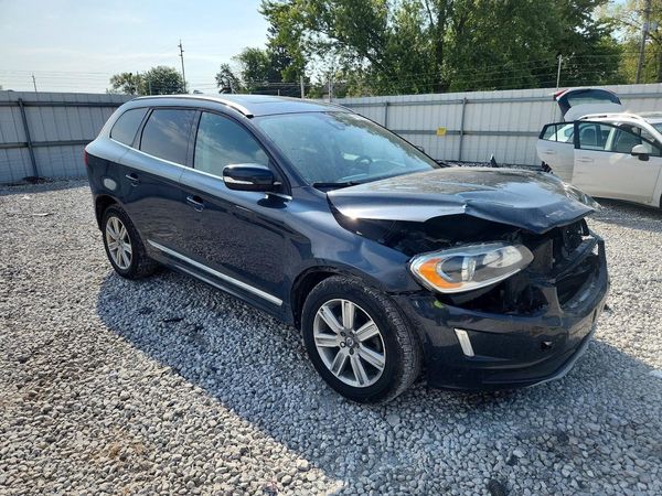 2016 VOLVO XC60