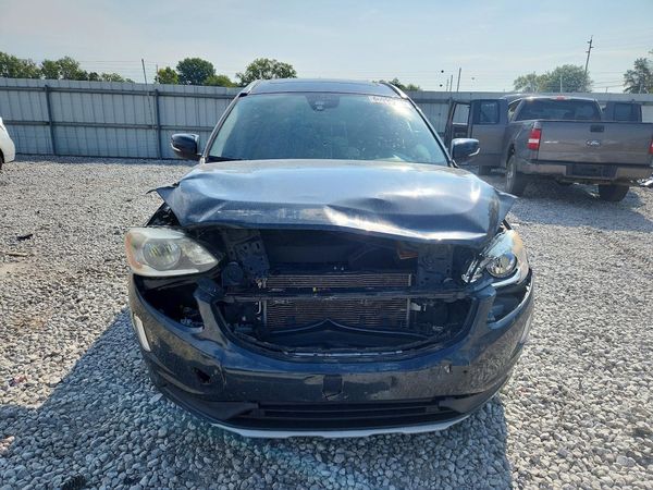 2016 VOLVO XC60