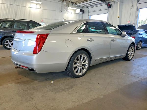 2013 CADILLAC XTS Luxury