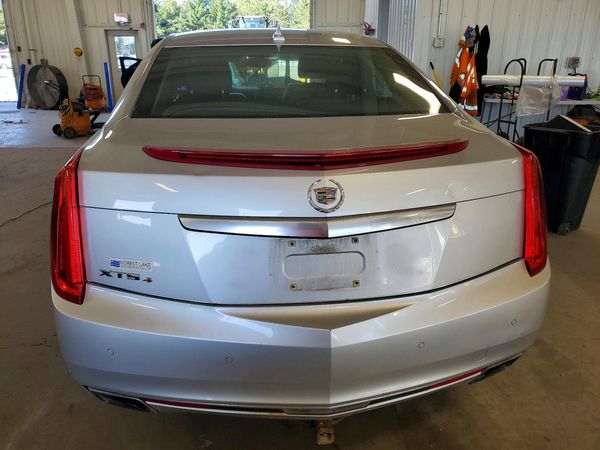 2013 CADILLAC XTS Luxury