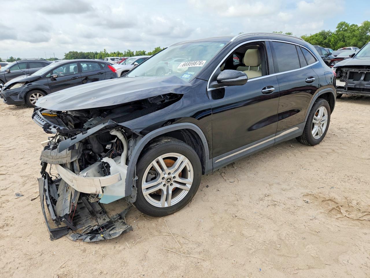 2021 MERCEDES-BENZ GLA