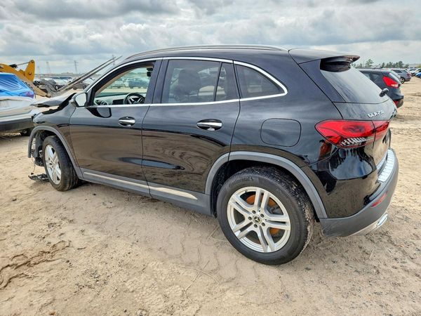 2021 MERCEDES-BENZ GLA