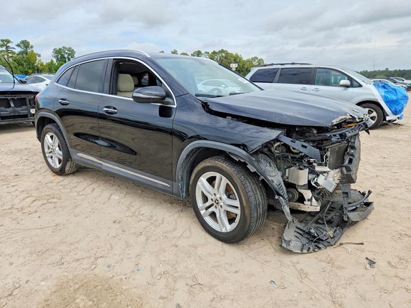2021 MERCEDES-BENZ GLA