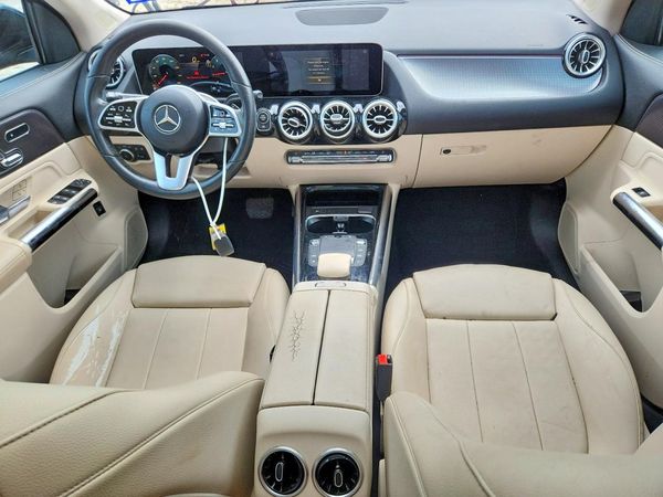 2021 MERCEDES-BENZ GLA