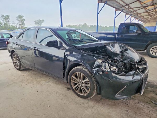 2017 TOYOTA CAMRY